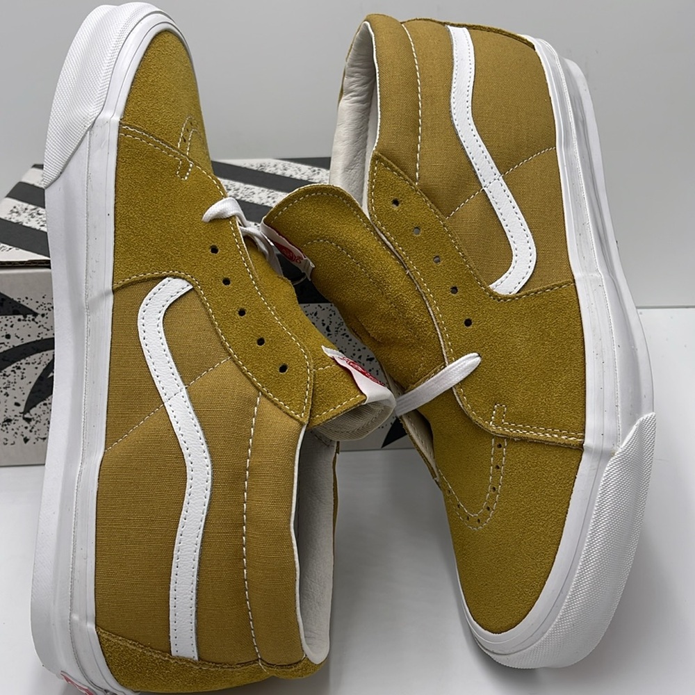 Vans Men’s Mustard High-Top 0g Sk8-Mid Lx
Suede/Canvas Tobacco/White
VN0A4BVCN2X - Picture 11 of 16